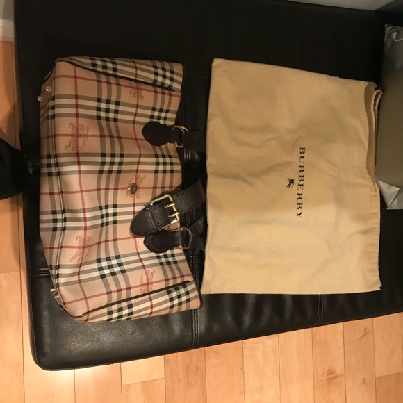 Burberry diaper-bag - Picture 2 of 2